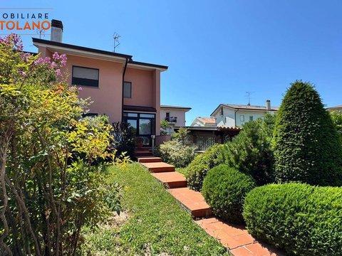 Villetta a schiera in Via della Crociera, Monfalcone