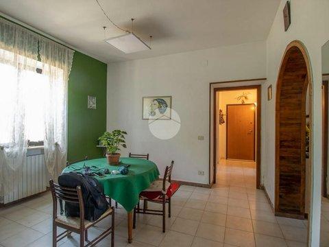Villetta bifamiliare in Via della Mola, 5, Collevecchio