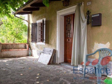 Villetta bifamiliare in Via Poggio, 8, Camugnano