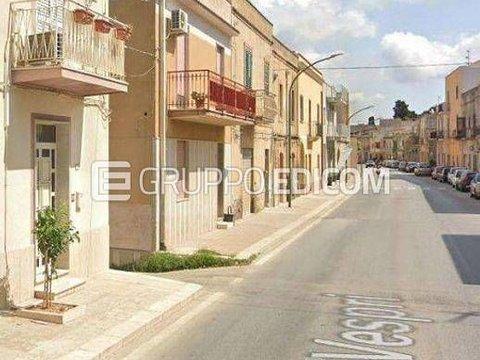 Appartamento in Via Vespri, Valderice
