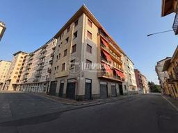 Trilocale in Via Eugenio Bona, Centro Storico, Biella