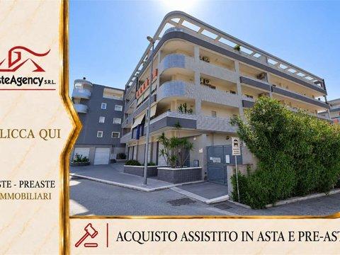Trilocale in Via Giuseppe di Vittorio, 36, Sant'Angelo - Stadio, Trani