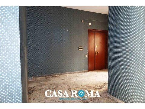 Quadrilocale in Via Macedonia, Appio Latino - Caffarella, Roma