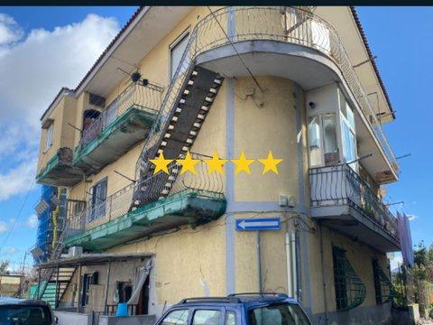 Quadrilocale in via Figurelle, Barra, Napoli