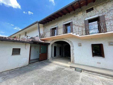 Casa rurale in Via della Chiesa, Aviano