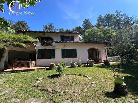 Villa in Via delle Palaie, 10, Monte Morello-Cercina, Sesto Fiorentino