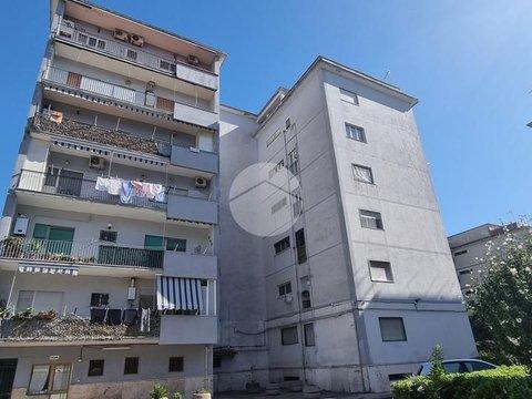 Bilocale in Via Ferrante Imparato, 64, San Giovanni a Teduccio, Napoli