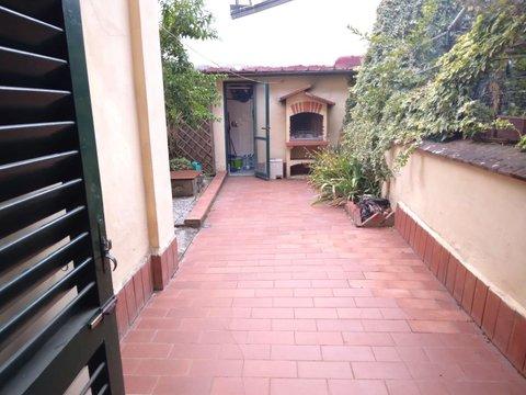 Casa indipendente in Piazza Lanciotto Ballerini, s.n.c, Centro, Campi Bisenzio