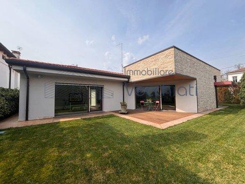 Villa in Via Generale Cantore Antonio, 27, Passeggi - Ospedale San Camillo, Treviso