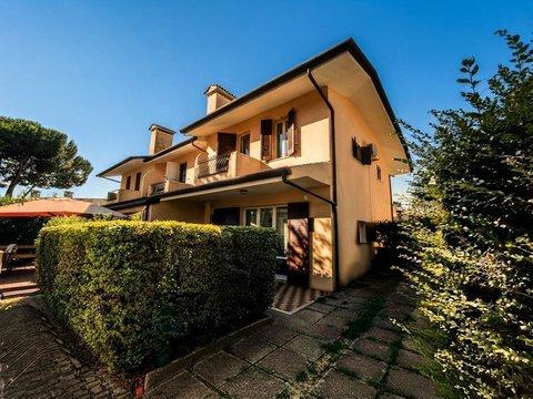 Villetta a schiera in Via Vasco da Gama, Porto Santa Margherita, Caorle