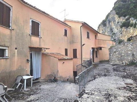 Casa indipendente in Località Triponzo s.n.c, Cerreto di Spoleto