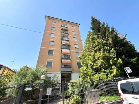 Bilocale in Via Roberto Ardigò, Grazie Vecchie-Via Lecco, Monza