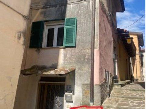 Trilocale in Via Roma, 60, Vezzano Alto - Vezzano Basso, Vezzano Ligure