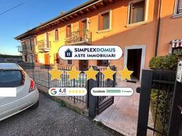 Trilocale in Via Principe Amedeo, Villafranca di Verona