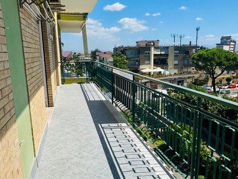 Trilocale in Viale Michelangelo, s.n.c, Casavatore