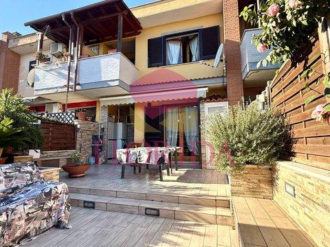 Villetta a schiera in Via Lipari, s.n.c, Centro Regina - Marina di Ardea, Ardea