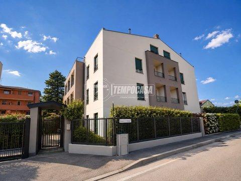 Trilocale in Via Donatori di Sangue s.n.c, Villasanta