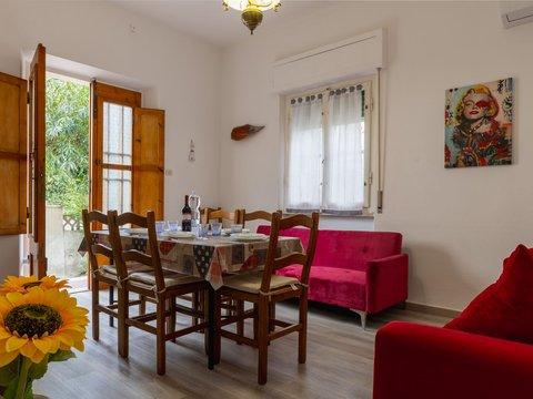 Trilocale in Via Vincenzo Bellini, 54, Centro-Monte alla Rena, Rosignano Marittimo