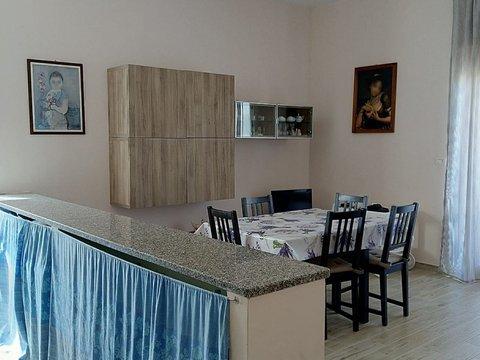 Trilocale in Viale Uria, 46, Ischitella