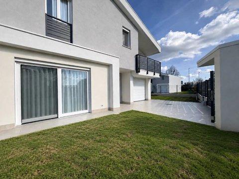 Villa in Via Europa s.n.c, Montanaso Lombardo