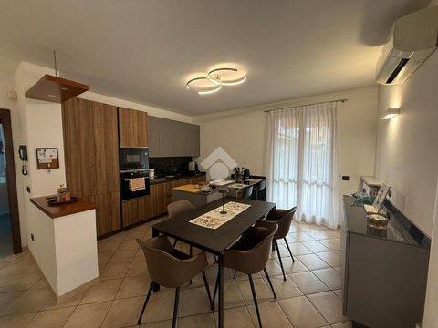 Trilocale in Via Gianandrea Gavazzeni, 79, Romano di Lombardia
