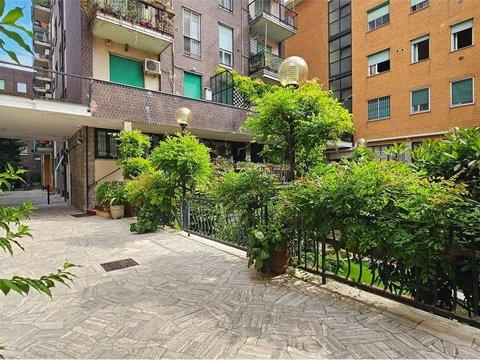Bilocale in Via Francesco de Sanctis, 33, Stadera - Abbiategrasso, Milano