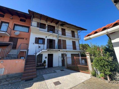 Casa indipendente in Via Crosa, 8, Quagliuzzo