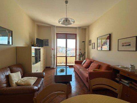 Trilocale in Corso Risorgimento, 46, Cogorno