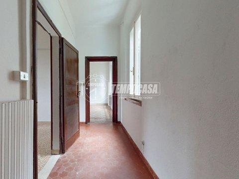 Trilocale in Via Carlo Termanini, 44, Bazzano, Valsamoggia