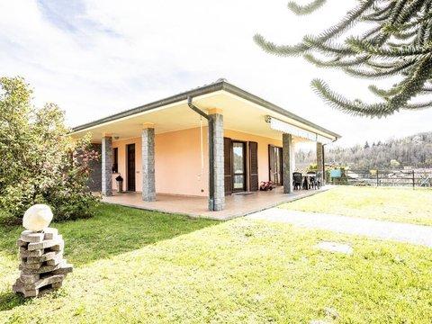 Casa indipendente in Via della Cappelletta, 14, Cittiglio
