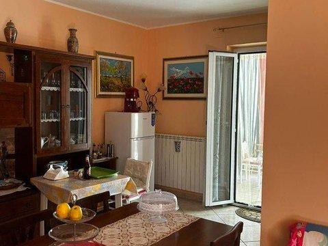 Quadrilocale in Via Umberto Tomei, 91, Montefiore dell'Aso