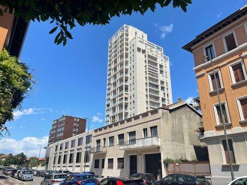 Appartamento su due piani in Via Stresa, 20, Maggiolina - Villaggio dei Giornalisti, Milano