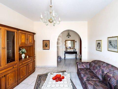 Quadrilocale in Via Sicilia, 23, Zona Centrale, Aci Catena
