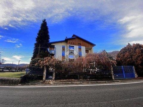 Appartamento in Via Umberto I, 8, Val di Chy