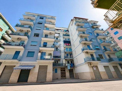 Trilocale in Via Rocco Galdieri, 10, Pastena - Mercatello - Mariconda, Salerno