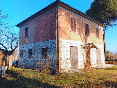 Casa indipendente a Valdichiana Est - Zona Campagna, Torrita di Siena