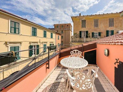 Appartamento su due piani in Via Indipendenza, 121, Ceriale