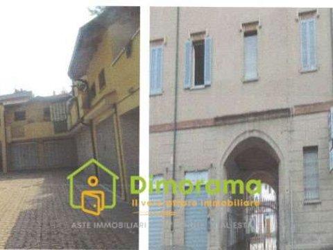 Quadrilocale in Via Bruno Buozzi, 52, Zona Centrale, Paderno Dugnano