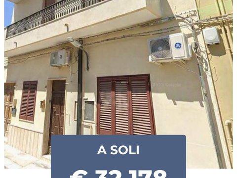 Trilocale in Via Cesare Beccaria, 24, Mesagne