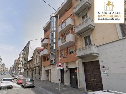 Appartamento su due piani in Via Renato Martorelli, 42, Barriera di Milano, Torino