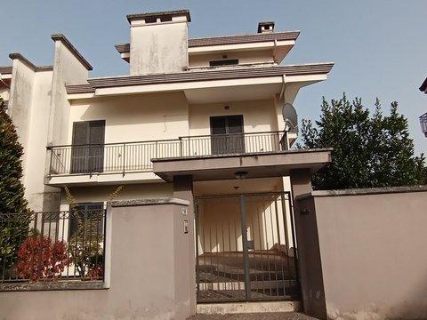 Villa in Via Casilina Nord s.n.c, Via dei Monti Lepini - Via Aldo Moro - Tribunale, Frosinone