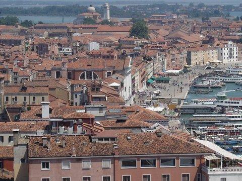 Appartamento su due piani in Campo San Zaccaria, 1, Castello, Venezia