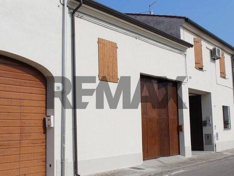 Villetta bifamiliare in Via Padre Massimiliano Kolbe, 15, Commessaggio