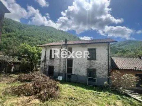 Casale/cascina in Via Provinciale, Castelnuovo di Garfagnana