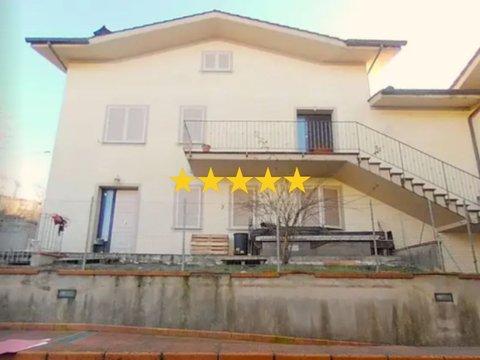 Appartamento in Via Pietro Nenni, Firenzuola