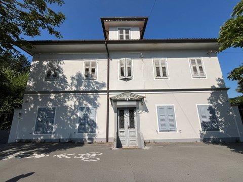 Villetta bifamiliare in Viale XX Settembre, 111, Straccis, Gorizia