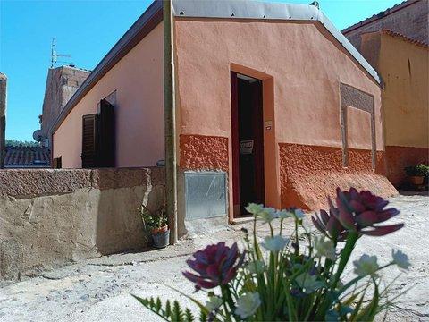 Casa indipendente in Via Malaspina, 25, Bosa