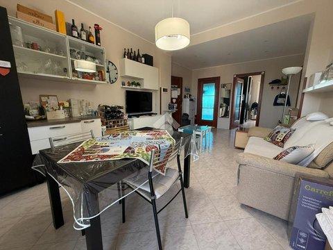 Trilocale in Via D. Cimarosa, 36, Santa Maria, Collegno