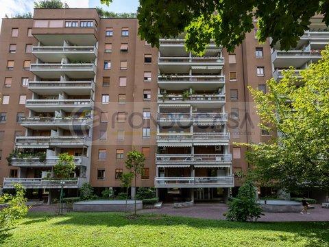 Trilocale in Via Papa Giovanni XXIII, 23, Cologno Sud, Cologno Monzese
