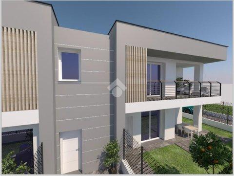 Trilocale in Via Resegone s.n.c, Bregnano